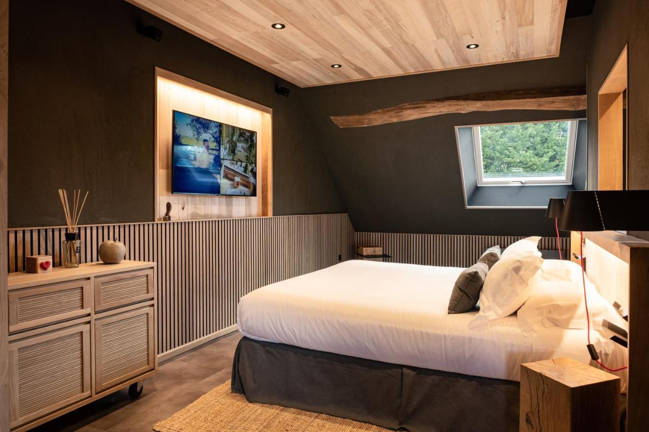 Le Studio Des Pres Verts Suite Design Avec Jacuzzi Privatif Jouey 外观 照片