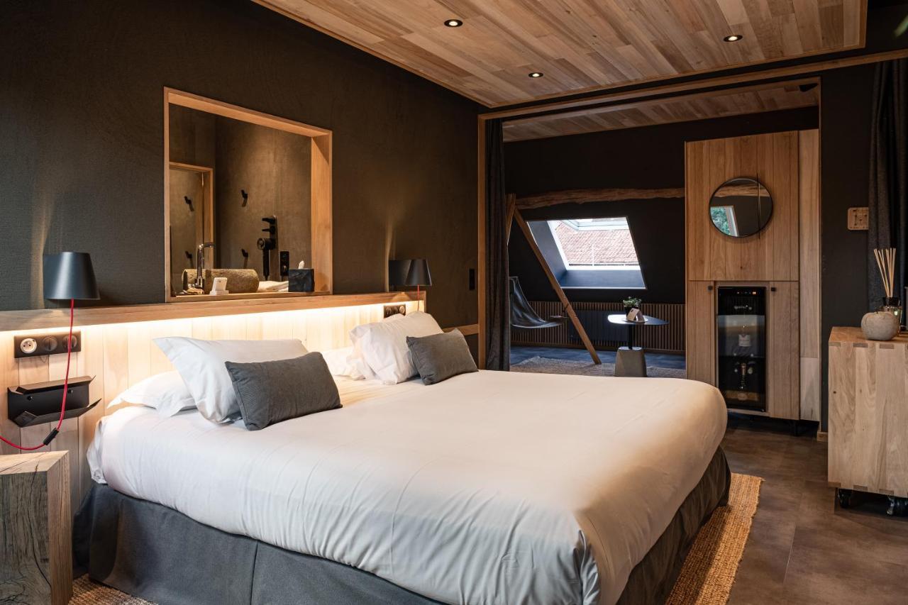Le Studio Des Pres Verts Suite Design Avec Jacuzzi Privatif Jouey 外观 照片