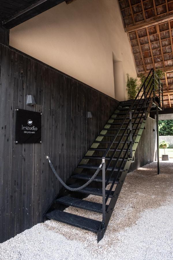 Le Studio Des Pres Verts Suite Design Avec Jacuzzi Privatif Jouey 外观 照片